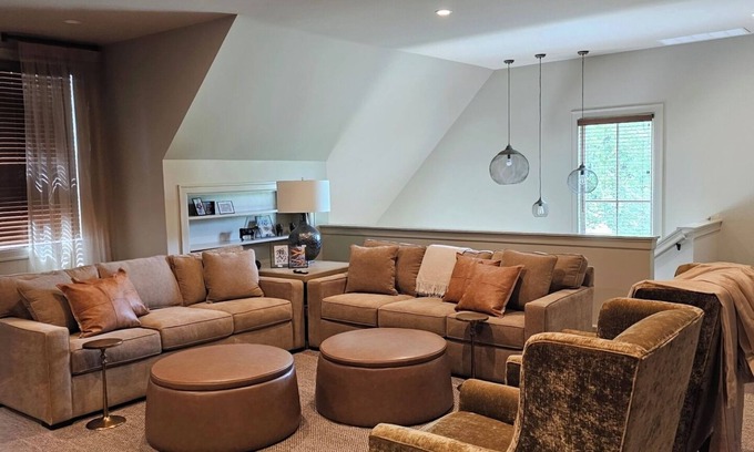 Lexington Apartment | Elmcrest Farm 1B Lexington Guest Apartment -Main House VRBO 3581789