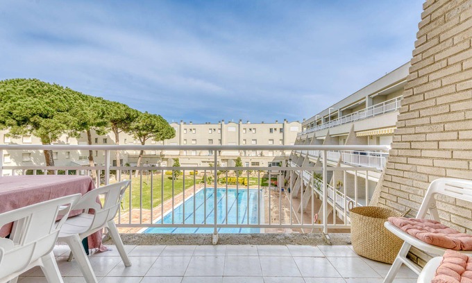 L'Escala Apartment | Els Pins B23 - Two Bedroom Apartment, Sleeps 6