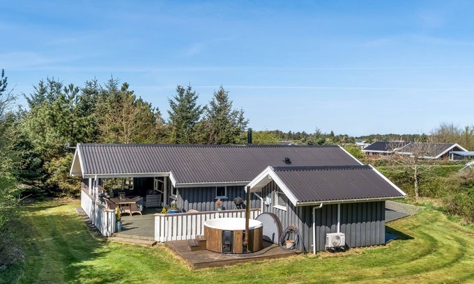 Grønhøj House | "Elsemaria" - 1.3km from the sea by Interhome
