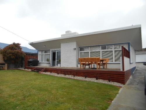 Bicheno House | Elusive Penguin