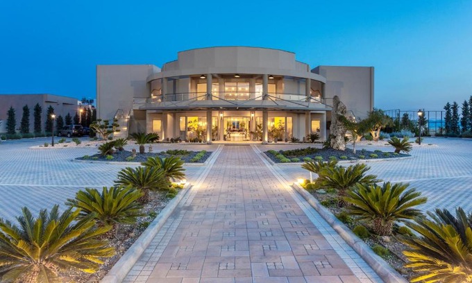 Akovitika Hotel | Elysian Luxury Hotel and Spa