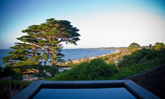 Mount Martha House | Emanjay: Walk to Beach, Million Dollar Bay Views! Mineral Spa