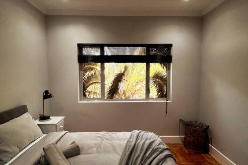 Sea Point Apartment | Embassy Apartment
