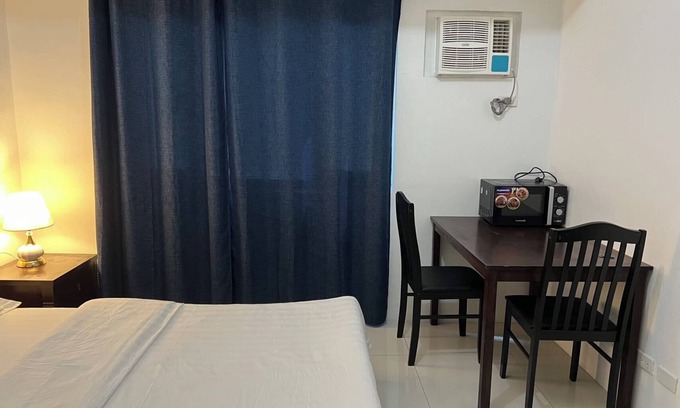 669 Ermita Apartment | Embassy Waves Retreat