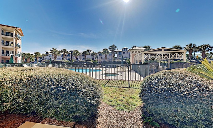 Frangista Beach Condo | Emerald Waters #104 | Easy Walk to the Beach!