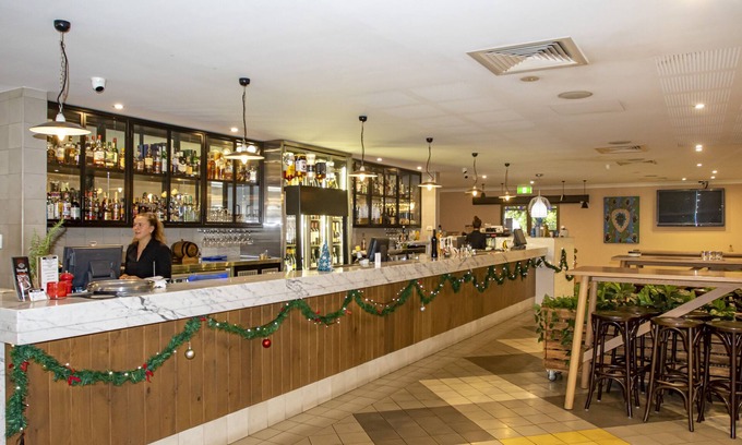 Emerald Hotel | Emerald Western Gateway Motel