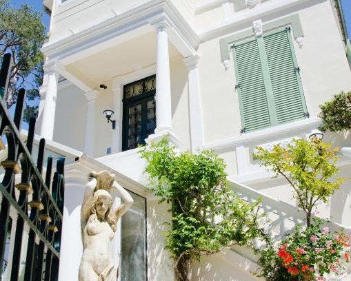 Juan-les-Pins Apartment | Emeraude Résidence Hotelière