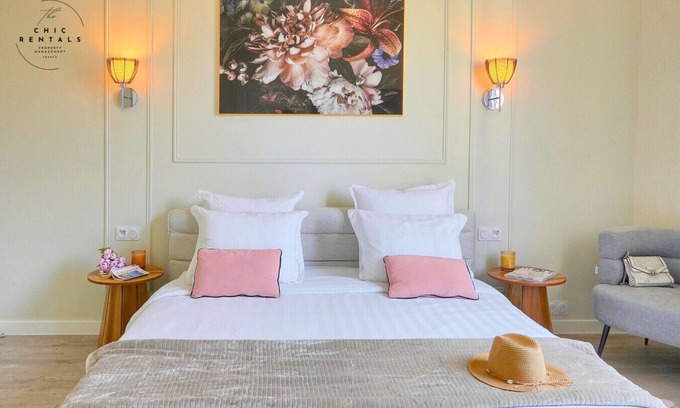 Cannes City Centre Apartment | Emily| 2BR/2baths near Palais