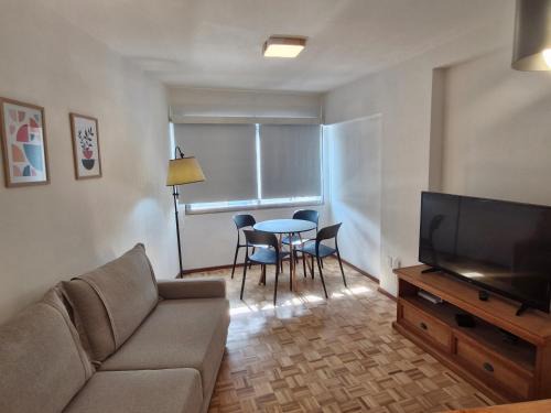 Ciudad Vieja Apartment | En el casco antiguo, excelente ubicación