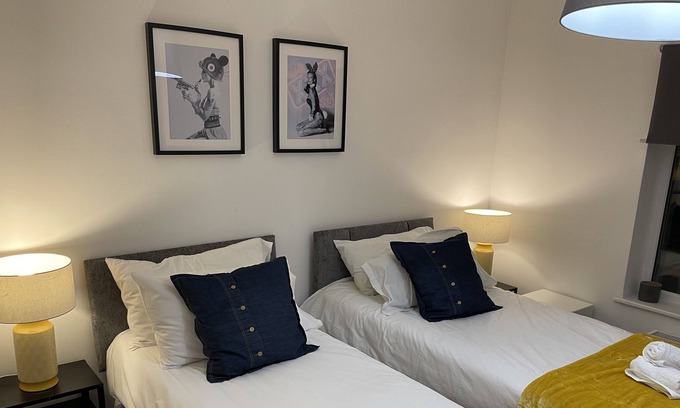 Watford Apartment | En Maison 3 Bedrooms & 2 Bathrooms -Watford Junction - 20 mins to Central London