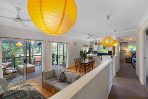 Brisbane Waterfront House | Enchanted Garden Cottage with Bikes and Air Con