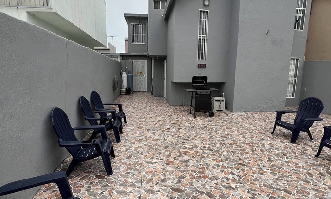Playas de Tijuana House | Enchanting 4-bedroom house with WiFi in Playas De Tijuana nn