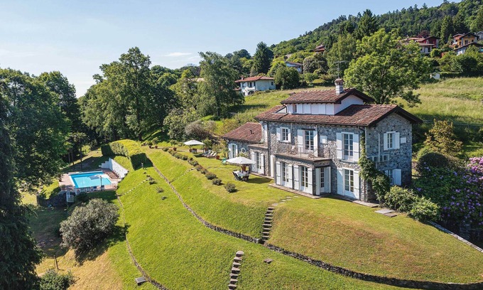 Stresa Villa | Enchanting and sunny villa with pool & breathtaking views! -Villa Poggio al Lago