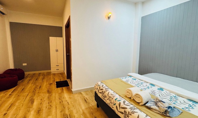Thulusdhoo Island Bed & Breakfast | Enchanting bed & breakfast with WiFi & AC in vibrant Thulusdhoo Coke Surf break