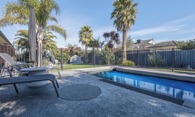Mornington House | Endless Entertainment on the Coast A Family Oasis