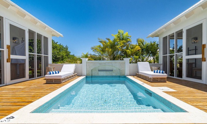 San Pedro Cottage | Endless Summer + Pool Club at Mahogany Bay -Unit C