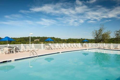 Gordonsville House | Enjoy 1000 acres of rolling hillside on this equestrian themed resort 1BD condo