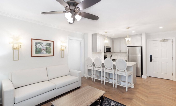 Williamsburg Resort | Enjoy a 2BR luxurious villa @ Williamsburg Westgate Resort.