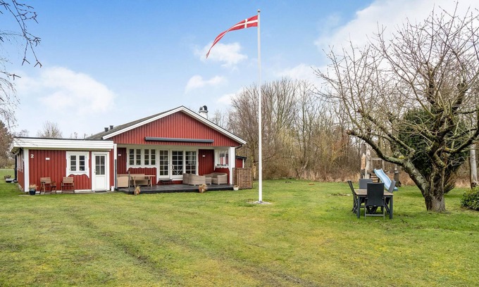 Dannemare House | Enjoy a carefree time with the family in this comfortable vacation home with wellness.