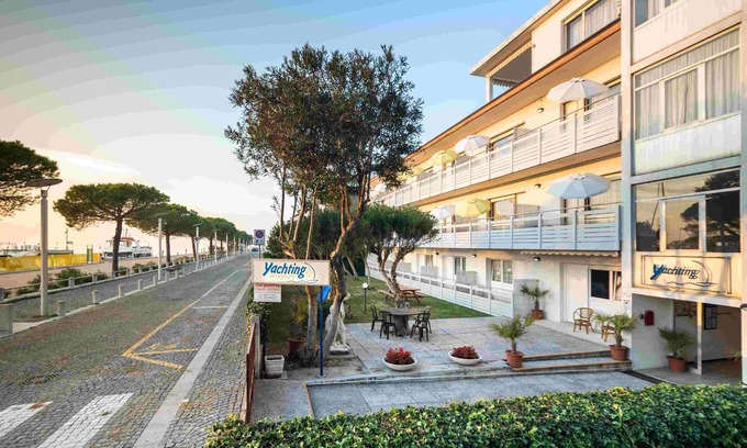 Lignano Sabbiadoro Apartment | Enjoy a cozy stay in our flat with terrace