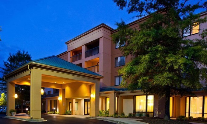 Crestline Heights House | Enjoy a Hassle-Free and Suiting Stay! Free Onsite Parking, Pets Are Welcome!