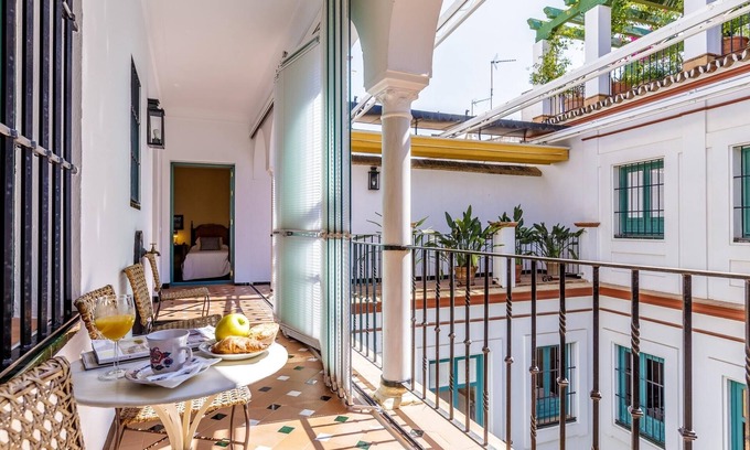San Bartolome Apartment | Enjoy a truly privileged stay in a 17th century stately palace house.