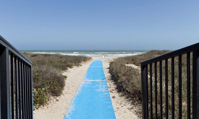 South Padre Island Cabin | Enjoy Beautiful Condominium 3 Bedroom 2 Bathrooms Sunchase South Padre Island
