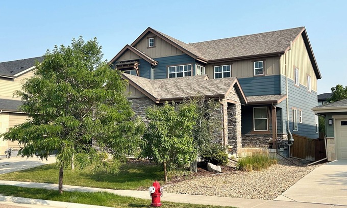 Vista Ridge House | Enjoy Golf With a Mountain View, equidistant from Denver to Boulder