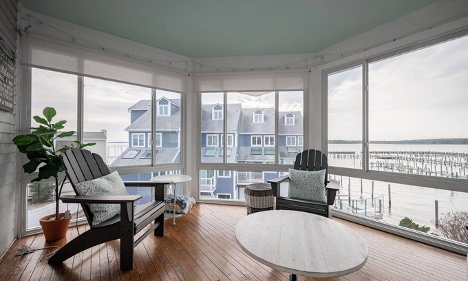 Dewey Beach Condo | Enjoy gorgeous Bay Views from this 3-bedroom condo in Dewey Beach!