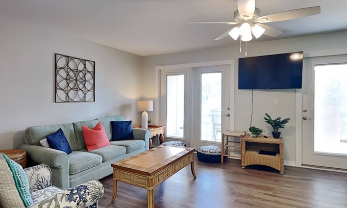 Ono Island Condo | Enjoy the Fresh Sea Breeze from Your Covered Balcony - Easy Walk to the Beach!