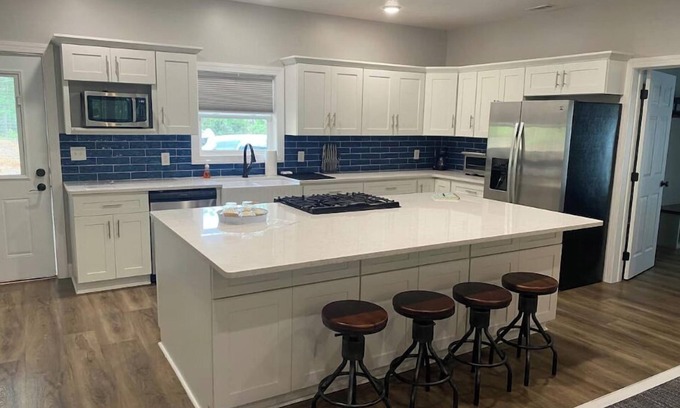 Buchanan House | Enjoy "The Lake Life" at Kentucky Lake!