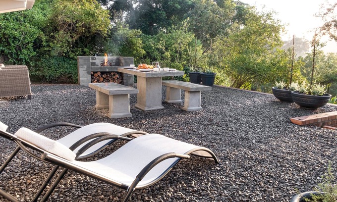 Stellenbosch Apartment | Enjoy the privacy of your own wood fired hot-tub, barbecue & breathtaking views.