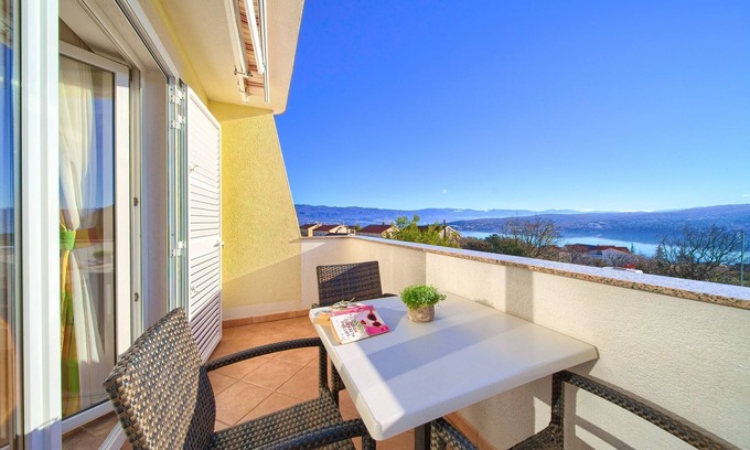 Cizici Apartment | Enjoy the sea view | Modern apartment in the idyllic Cizici contact with the owner