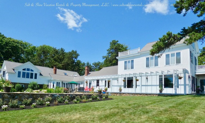 Cape Neddick House | ENJOY THIS STUNNING HOME WHILE SOAKING UP THE SALTY MAINE AIR at Ocean Crush!