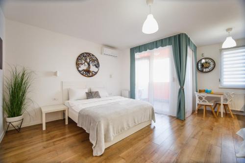 Oradea Apartment | Enjoy Time in Central Oradea