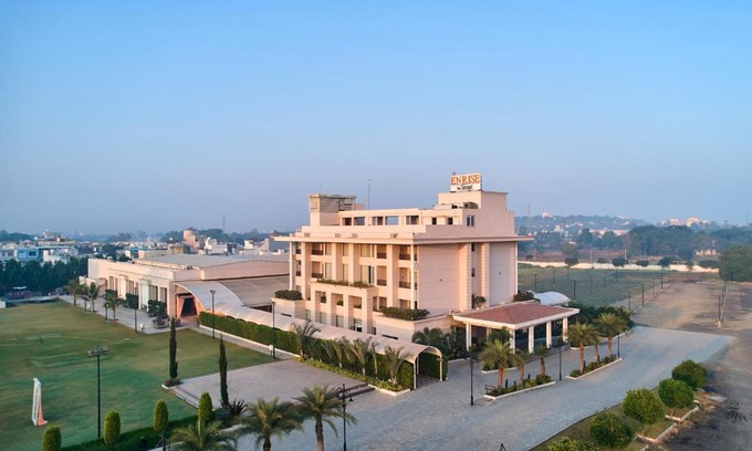 Rau Hotel | Enrise By Sayaji Rau Indore