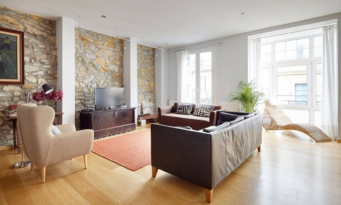 Old Town Apartment | Ensanche by FeelFreeRentals