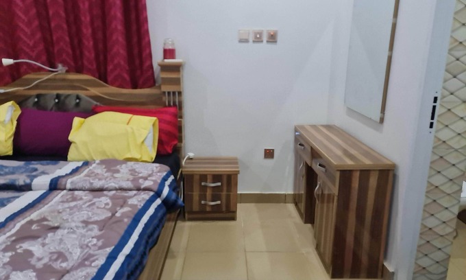 Abuja Apartment | Ensuite 3 bedroom flat with superfast WiFi and 24hr Electricity