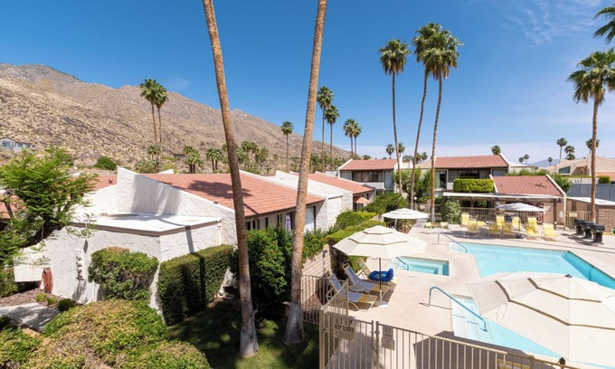 Cahuilla Hills House | Ensuring a Very Comfortable & Memorable Stay! Kitchen, near Outdoor Fun
