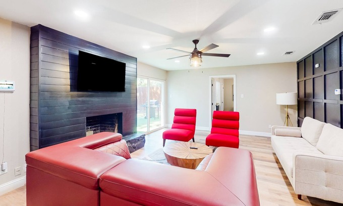 DeSoto House | Entertainer's delight with vibrant game room and large yard - dog-friendly