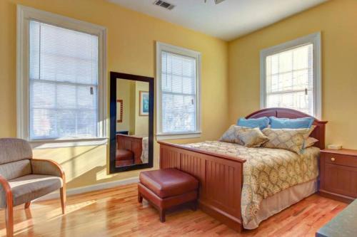 Historic Downtown Savannah Apartment | Entire 2BD, Near Forsyth Park