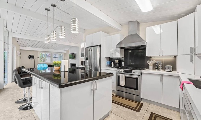 Palo Alto House | Entire 3br House With Playground
