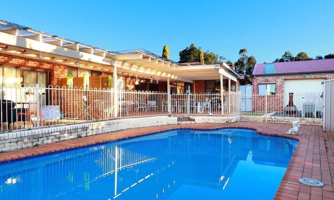 Baulkham Hills House | Entire 4 Bedroom House with Swimming Pool, Beautiful and Spacious