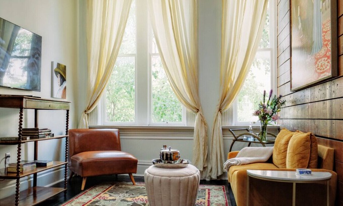 Natchez Apartment | Entire Above Gallery Suites