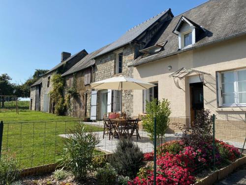 Barenton House | Entire Farm House stay, La Gérouardière