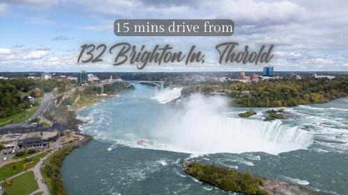 Thorold House | Entire Home 15 Mins From Falls perfect for 8 to 10 guests