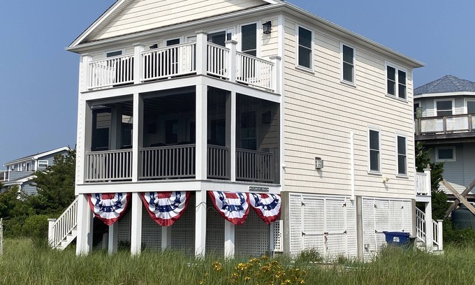 Charlestown House | ENTIRE HOME CHARLESTOWN BEACH - BEACH HAVEN RI