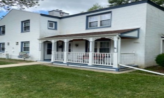Greendale House | Entire home in Historic Area. Quiet but only 12 min from Airport or Downtown MKE