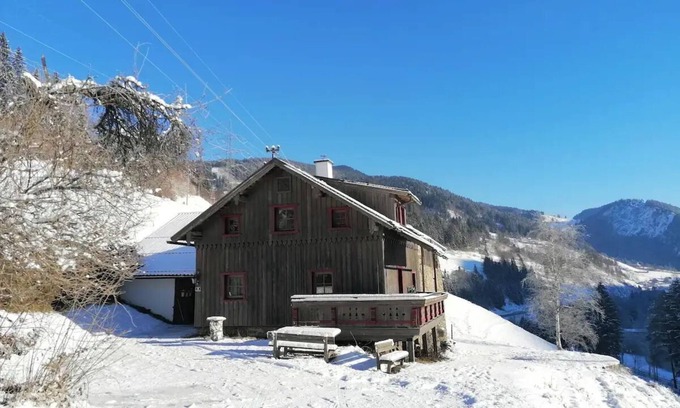 Mandling Ski Chalet | Entire home in the Alps