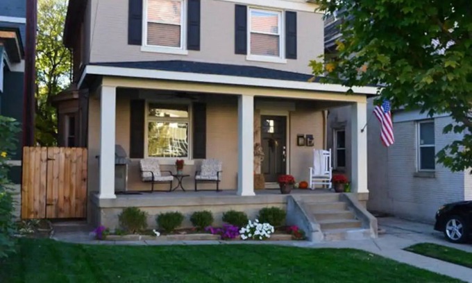 Corryville House | Entire Home in the PERFECT Location! UC & Downtown